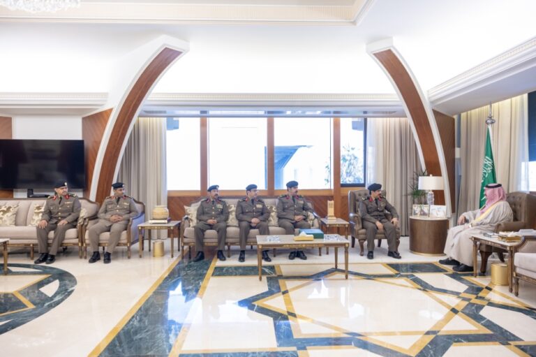 أمير-الشرقية-يشيد-بجهود-رجال-الأمن-خلال-استقباله-مدير-شرطة-المنطقة