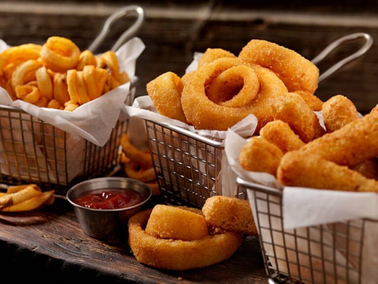 12-سبب-وراء-الشعور-بحرقة-المعدة-والحموضة-خلال-صيام-رمضان