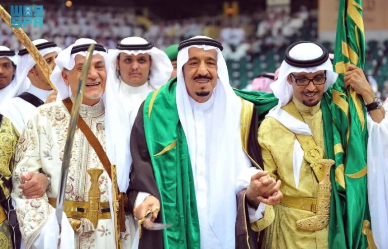 ما-الرابط-بين-البيرق-وفنّ-العرضة-السعودية؟