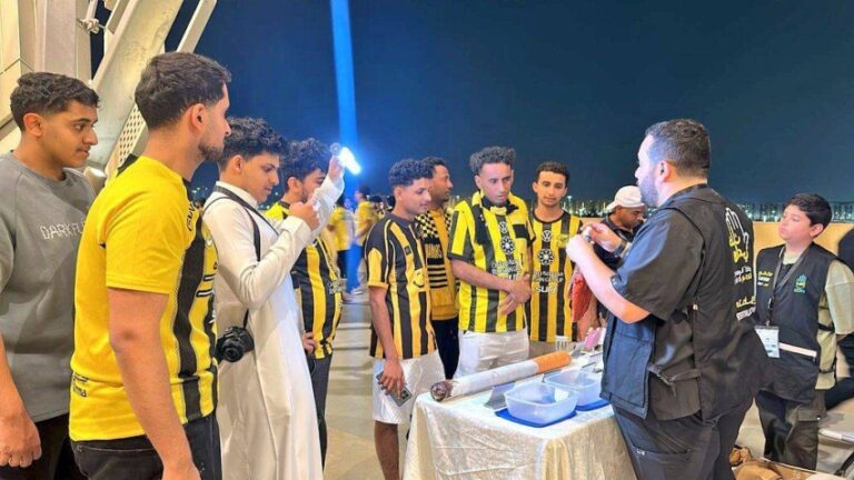 كفى-توعي-أكثر-من-٢٠-ألف-مشجع-في-ديربي-الاتحاد-والأهلي-ضمن-ملاعبنا-نقية