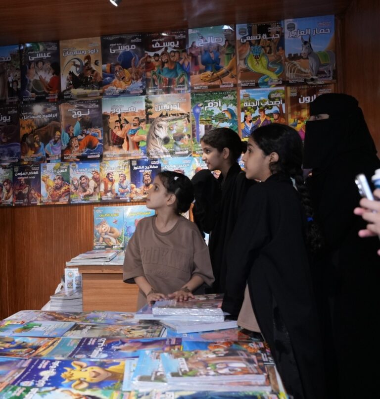 صور|-ورش-تعليمية-وأهازيج-تراثية-تجذب-العائلات-لحارات-جدة-التاريخية