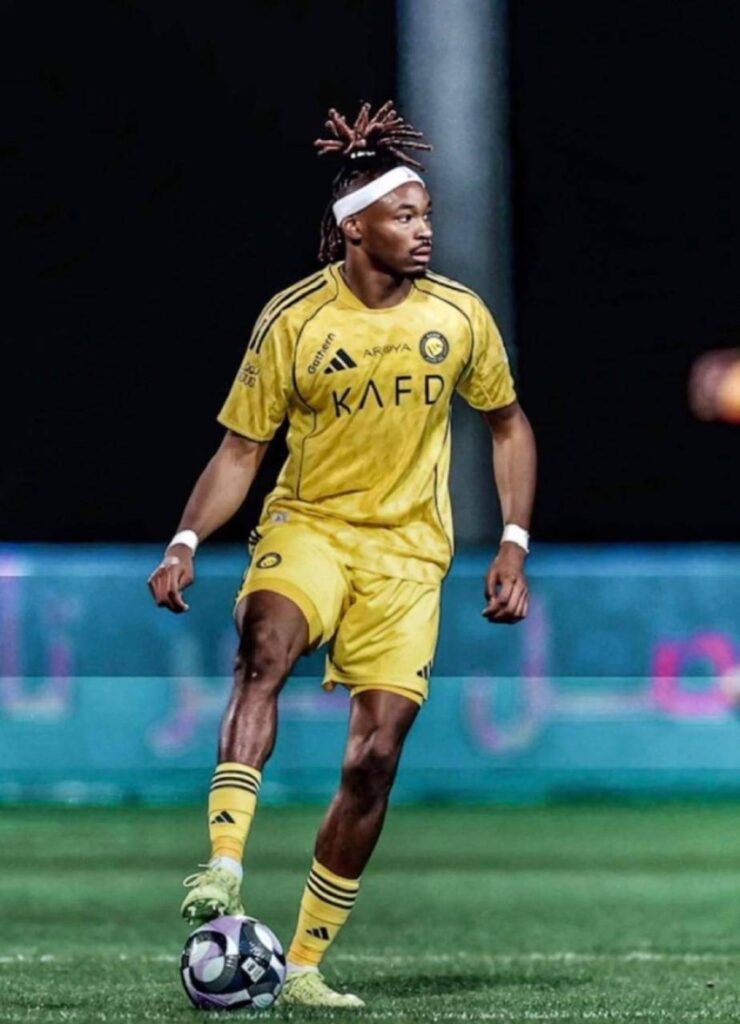 رغم سيل الفرص المهدرة… سيماكان يعيد الصدارة في البدل الضائع