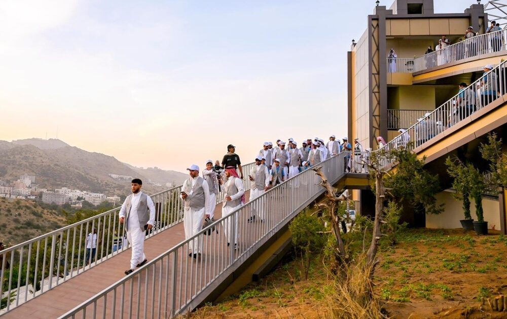 المشي رياضة فعالة ومثالية لتعزيز الصحة العامة خلال شهر رمضان