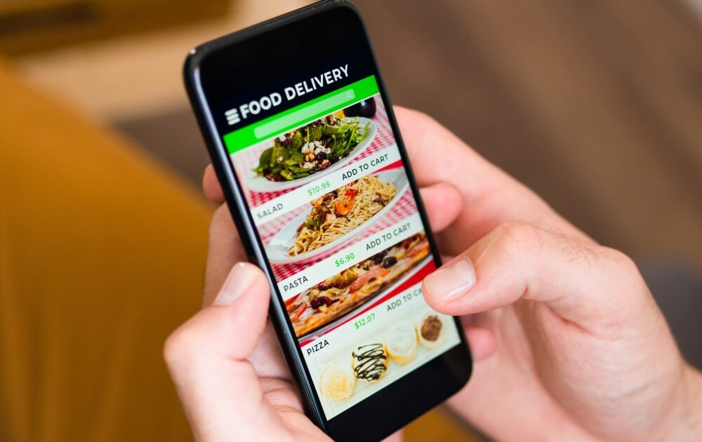 ما هي البيئة الغذائية الرقمية؟ وكيف تؤثر على السلوك الصحي؟