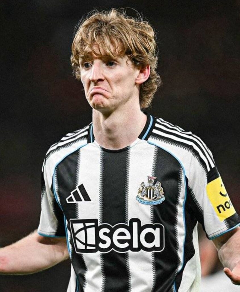 الممتاز الإنجليزي: نيوكاسل يونايتد يفوز على تشلسي (1 – 0)