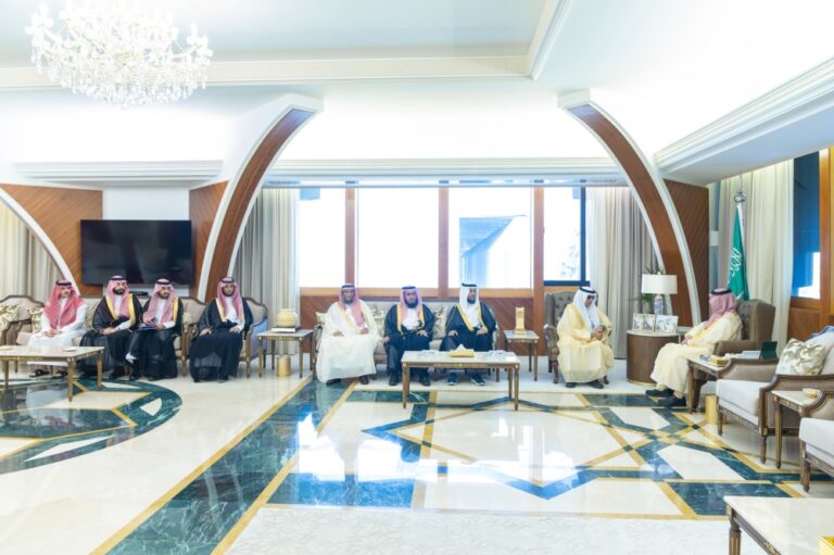 أمير-الشرقية-يطّلع-على-برامج-وإنجازات-جمعية-تحفيظ-القرآن-بالمنطقة