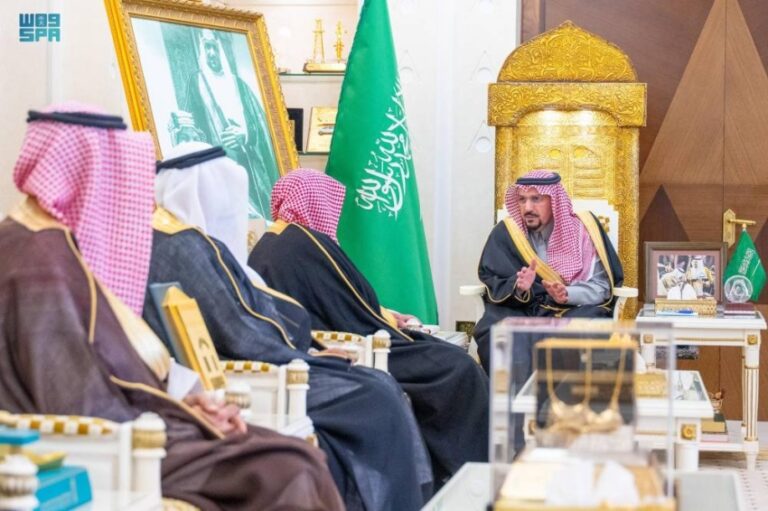 أمير-القصيم-يدشّن-مبادرة-كسوة-العيد-لدعم-الأسر-المستهدفة