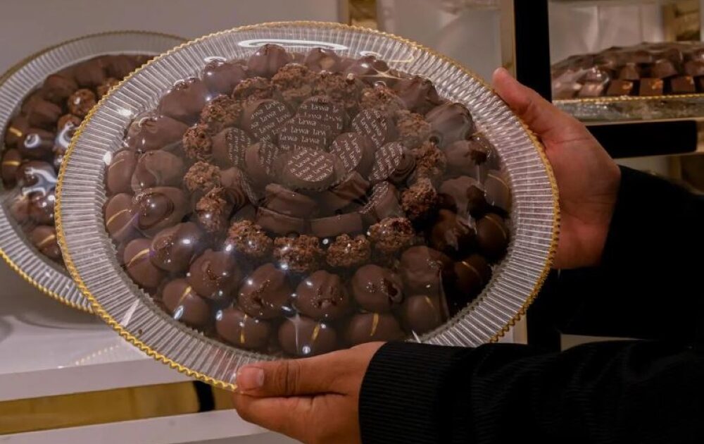 احذر.. الإفراط في حلويات العيد يزيد مخاطر ارتفاع السكر وضغط الدم