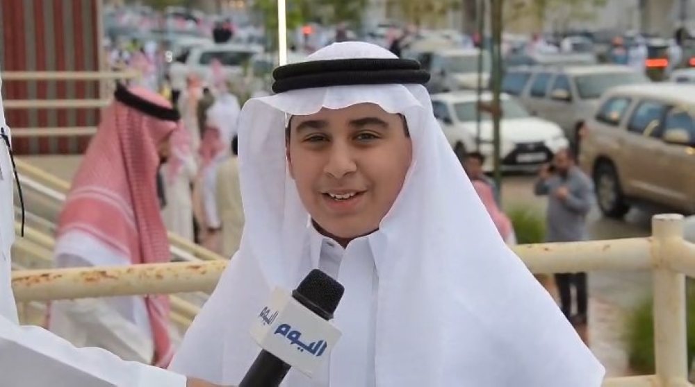 صور وفيديو | تهانٍ وأمنيات.. “اليوم” ترصد فرحة العيد بعيون الصغار