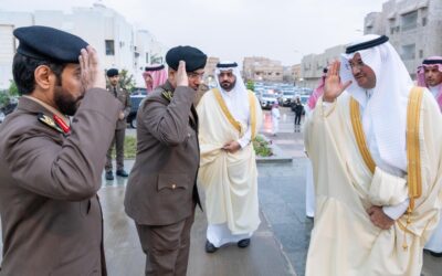 محافظ الأحساء يؤدي صلاة عيد الفطر