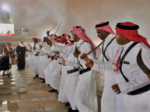 العرضة الجنوبية تخطف أنظار الزوار وتُنعش ليالي العيد في الباحة