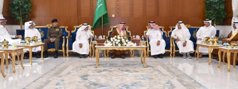 أمير-نجران-يعزّي-شيخ-شمل-آل-فاطمة-يام-في-وفاة-شقيقه