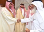 نائب أمير نجران يعزّي شيخ شمل آل فاطمة يام في وفاة شقيقه