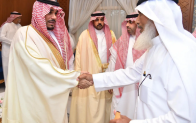 نائب أمير نجران يعزّي شيخ شمل آل فاطمة يام في وفاة شقيقه