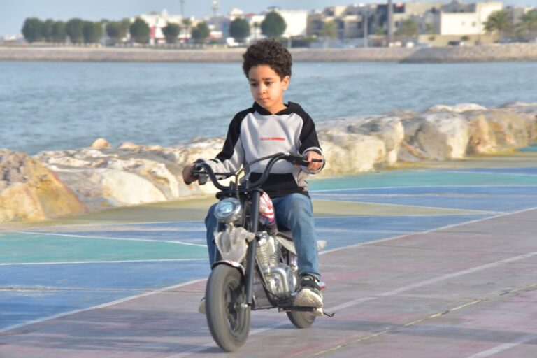 العيد-يجمع-هواة-الصيد-وعربات-الخيول-في-الواجهات-البحرية-بالشرقية