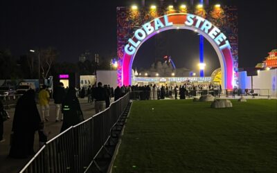 “اليوم” ترصد: إقبال لافت على “الشارع العالمي” في جدة خلال عيد الفطر