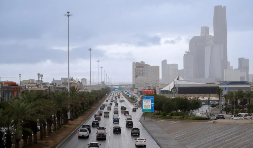 أمطار غزيرة على مدينة الرياض