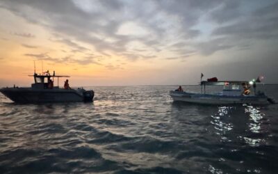 إنقاذ مواطنين تعطلت واسطتهما البحرية في الجبيل بالشرقية