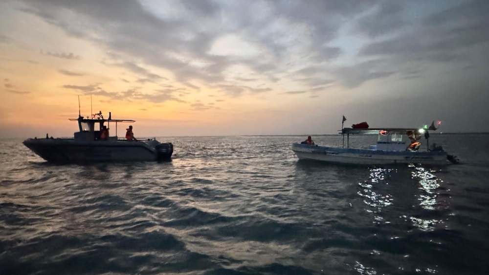 إنقاذ مواطنين تعطلت واسطتهما البحرية في الجبيل بالشرقية