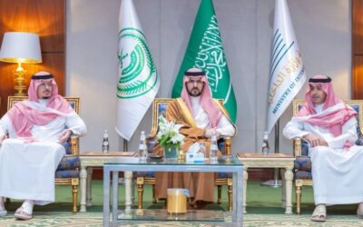 نائب أمير الشرقية يعزي أسرة السهلي