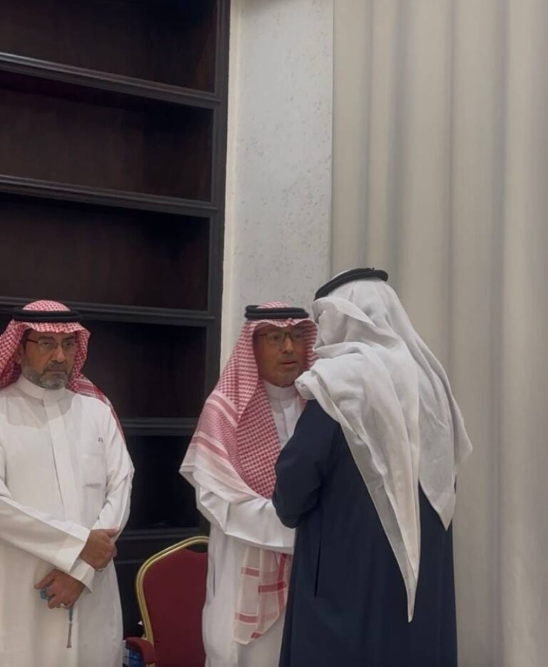 أسرة-أدهم-يتلقون-التعازي-في-فقيدهم-طارق