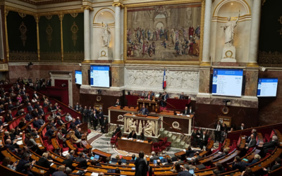 مجلس الشيوخ الفرنسي يناقش حظرًا مقترحًا على وسائل التواصل الاجتماعي لمن هم دون 15 عامًا