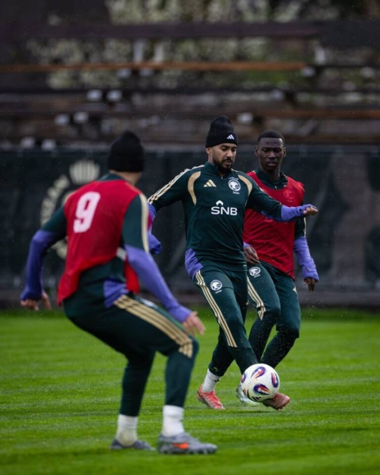 الأخضر-يختتم-تحضيراته-لمواجهة-صربيا