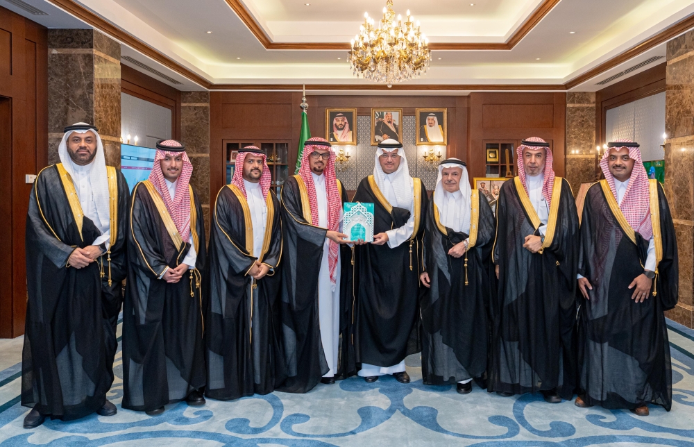 محافظ الأحساء يتابع مختلف مراحل مبادرة صيانة المساجد بالمحافظة