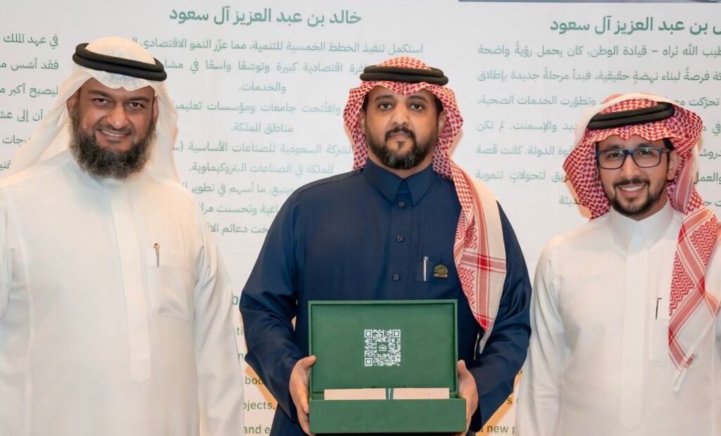 جود الإسكان تُكرِّم الإعلامي عبدالله القرني تقديرًا لجهوده في تغطية حملتها الرمضانية