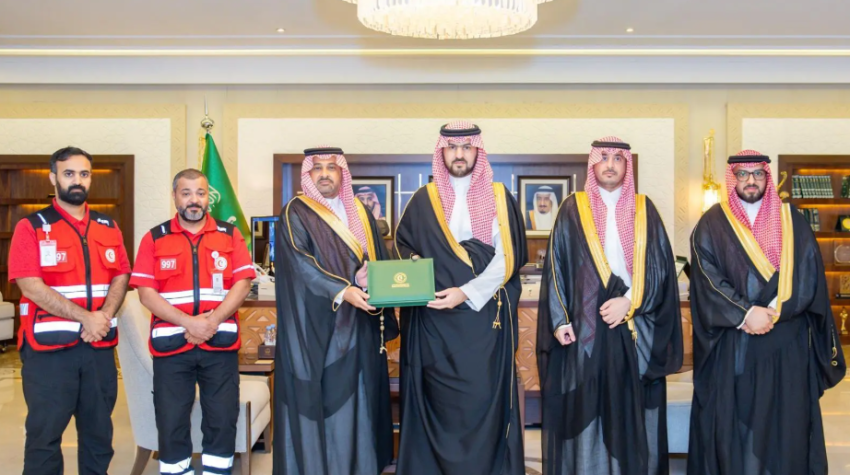 نائب أمير الشرقية يستقبل مدير الهلال الأحمر بالمنطقة ويثمّن جهود تعزيز الاستجابة للحالات الطارئة