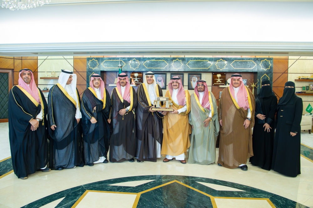 أمير الشرقية يستقبل رئيس جمعية أمناء للتنمية الحضرية ويطّلع على أعمالها ومبادراتها