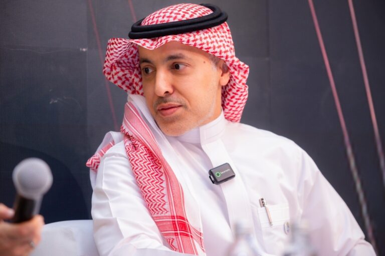 30-طبيباً-دولياً-في-الرياض-لمواجهة-تداعيات-إبر-التنحيف-على-الشعر