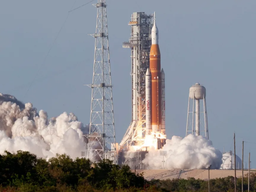 في أول مهمة منذ أكثر من 50 عامًا.. البشر نحو القمر على متن كبسولة أوريون