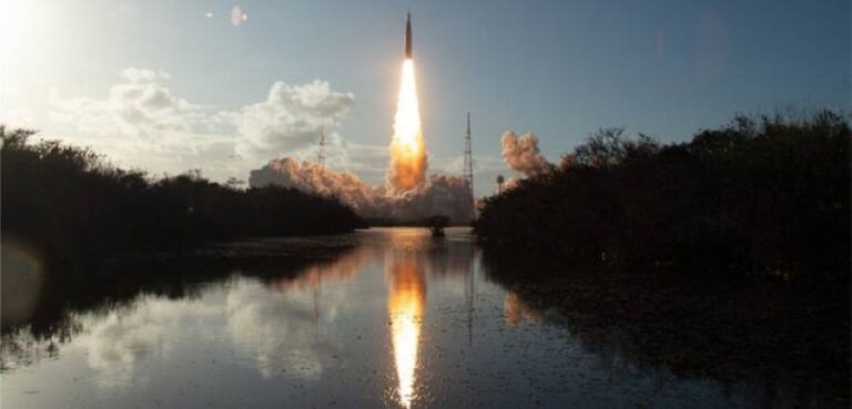 إطلاق-القمر-الصناعي-«شمس»-ضمن-مهمة-«أرتميس-2»-التاريخية