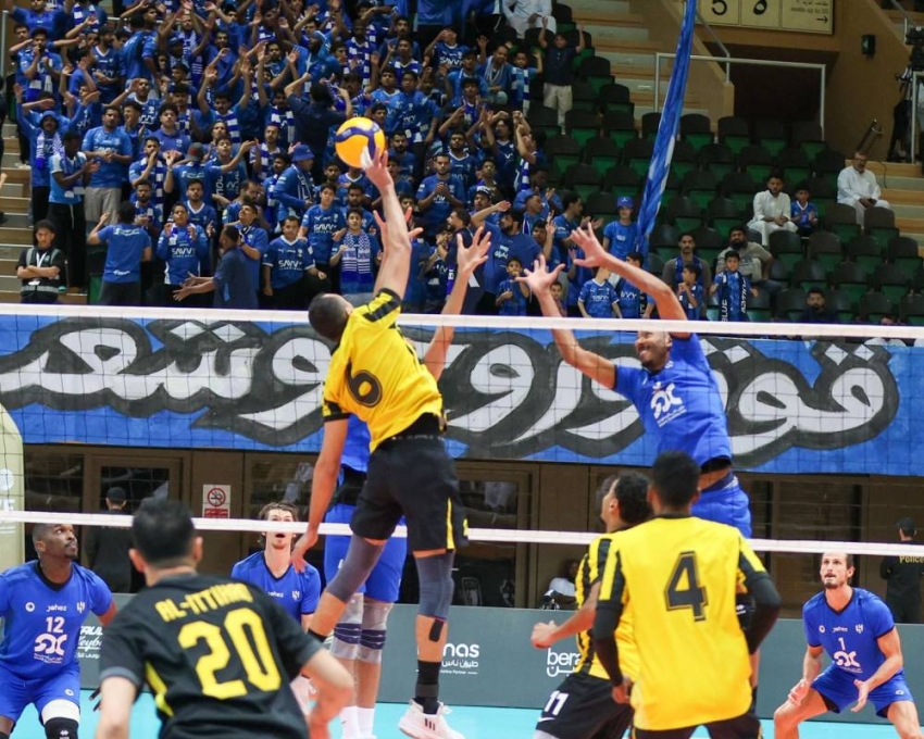 طائرة الهلال تتوج بكأس النخبة.. والاتحاد وصيفاً