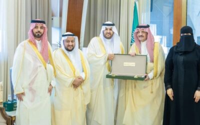 أمير المنطقة الشرقية يتسلم التقرير الختامي لمؤتمر الطاقة المستدامة وتمكين المستقبل