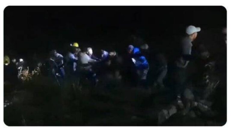 مصرع-شخصين-في-حادث-سقوط-سيارة-بمنحدر-جبلي-بالهند