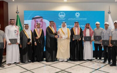 محافظ الأحساء يُكرّم أبطال البطولة الوطنية VEX U