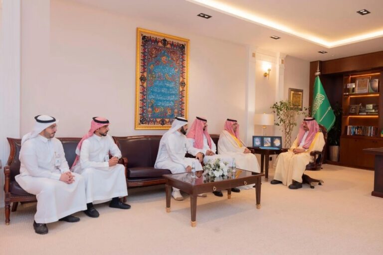 محافظ-حفر-الباطن-يطّلع-على-إنجازات-تجمع-حفر-الباطن-الصحي