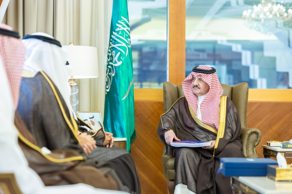 أمير الشرقية يستقبل رئيس الهيئة الملكية ويطّلع على أبرز مشاريع الجبيل ورأس الخير
