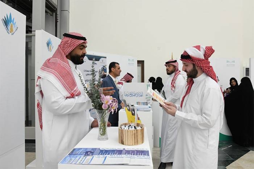 ممارسات وتجارب لتمكين طلبة المدارس مهنيًا وأكاديميًا