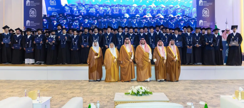 نائب أمير الشرقية يرعى حفل تخريج أكثر من 5 آلاف خريج وخريجة من الجامعة العربية المفتوحة بالمنطقة