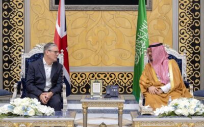 رئيس الوزراء البريطاني يغادر جدة