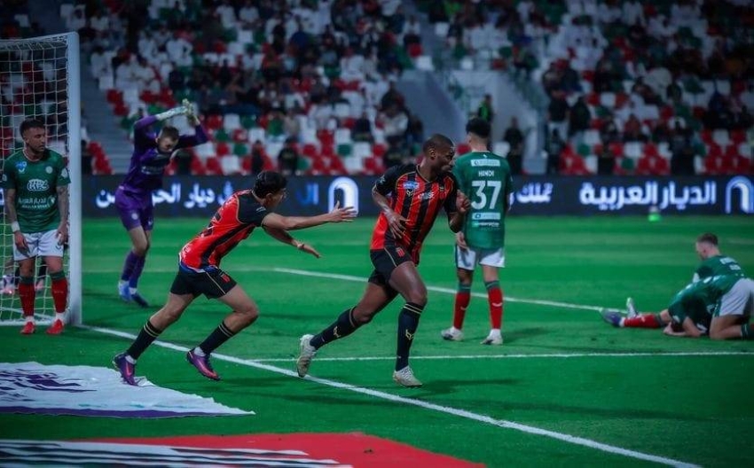 الرياض يحول تأخره بهدفين أمام الاتفاق  إلى فوز بثلاثية