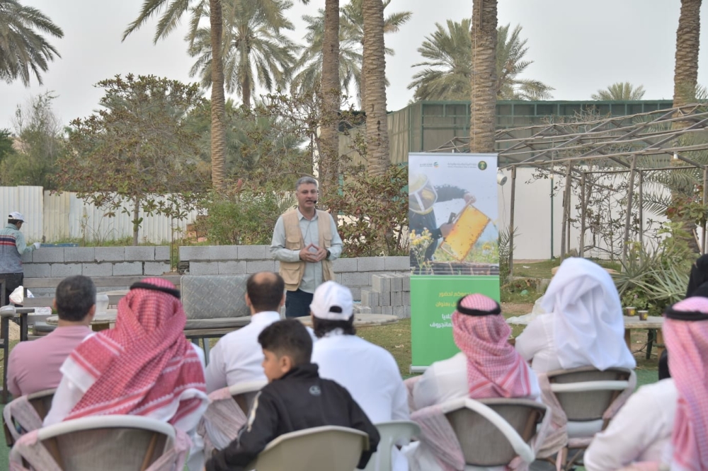 توقعات بزيادة إنتاج عسل المانجروف 10 أطنان في الشرقية هذا العام