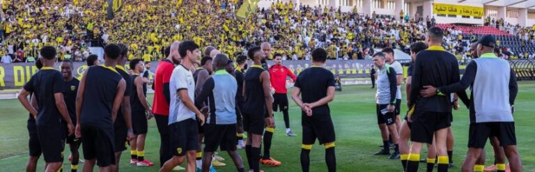 نمور-المدرجات-يشعلون-حماس-اللاعبين-في-التدريبات