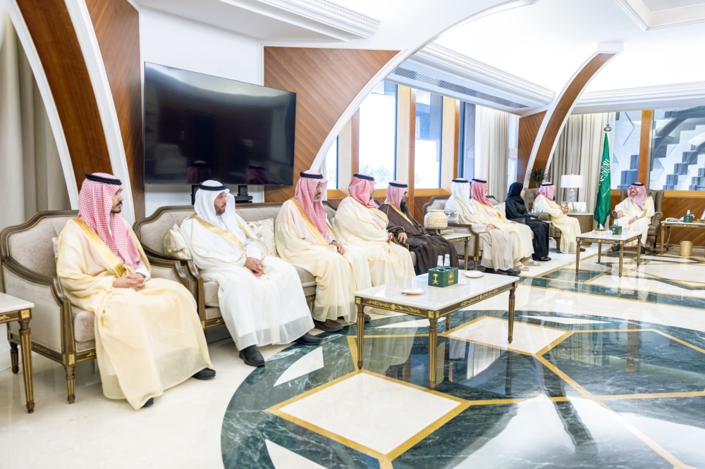 أمير الشرقية يتسلّم التقرير الختامي لبرنامج زكاة الفطر الموحد 