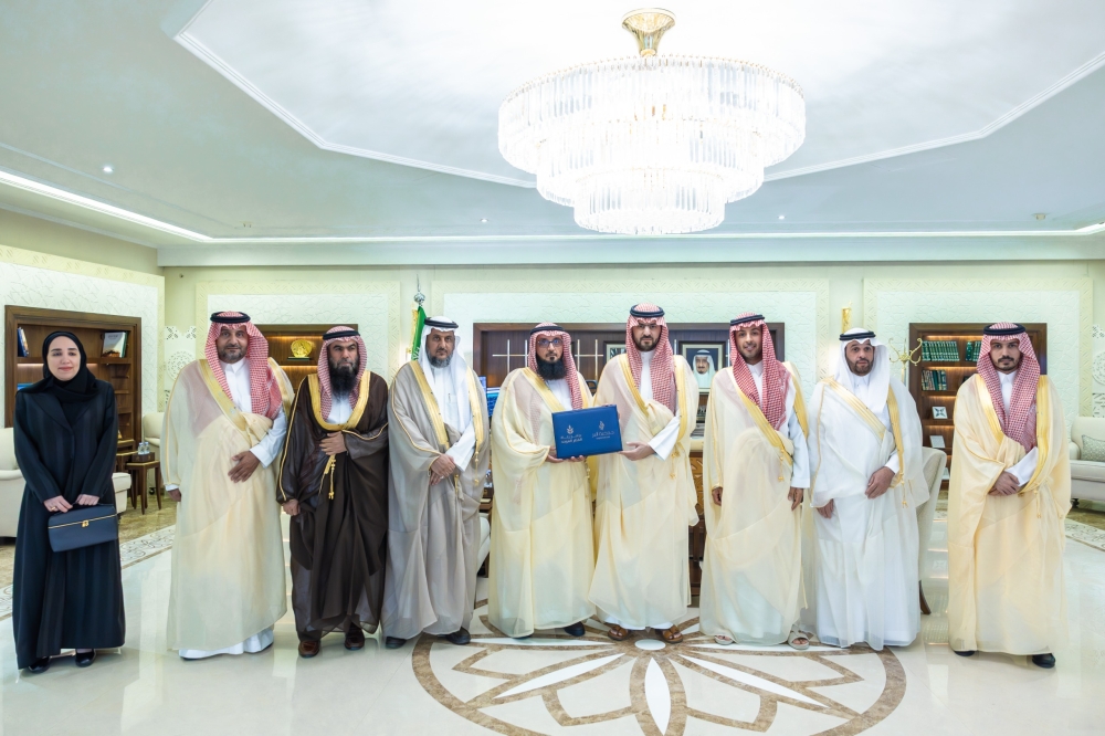 نائب أمير الشرقية يطّلع على تقرير برنامج زكاة الفطر الموحد لعام 1447هـ