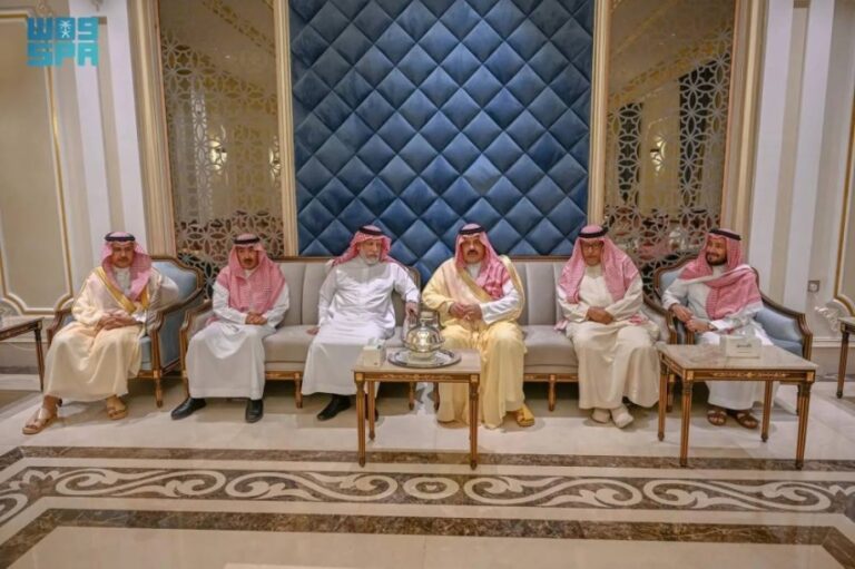 أمير-حائل-ونائبه-يعزيان-أسرة-الرخيص