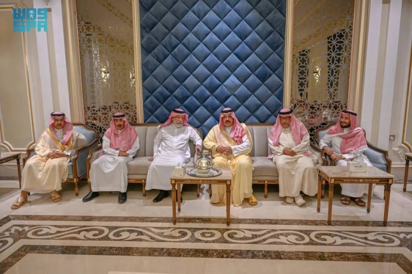 أمير حائل ونائبه يعزيان أسرة الرخيص